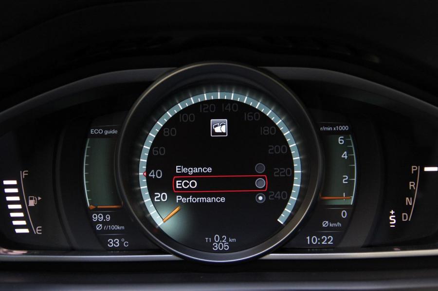  Volvo V40 2012 года  (фото 151 из 183)